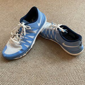 Men's UNC Tar Heels Nike Free Trainer 5.0 V6